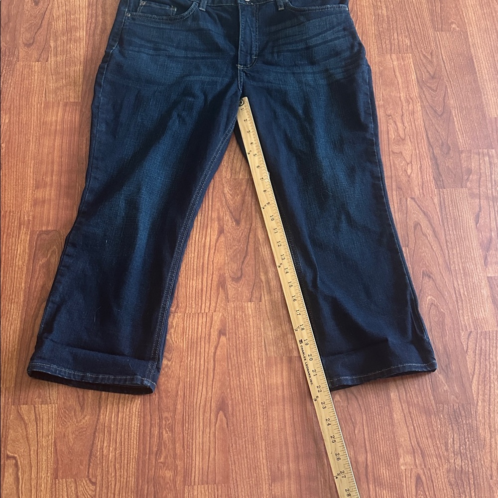 Lee Midnight Blue Regular Fit Mid rise Capri  Denim Jeans size 16 - Picture 4 of 7